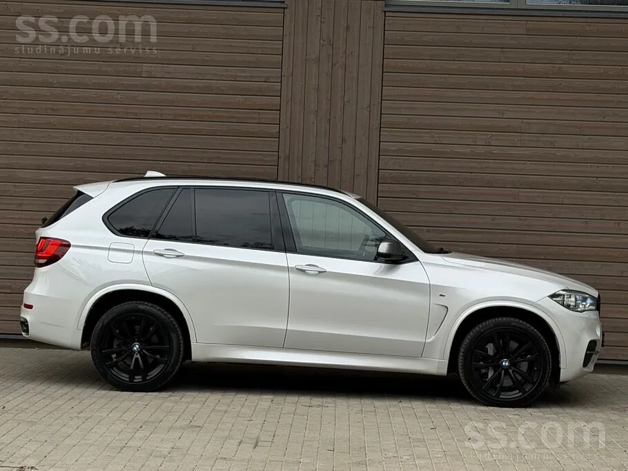 BMW X5 2014 photo 2