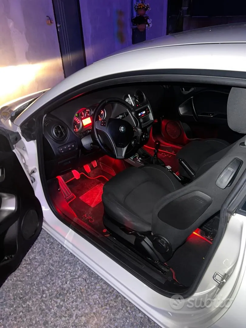 Alfa Romeo Mito 2012 photo 5