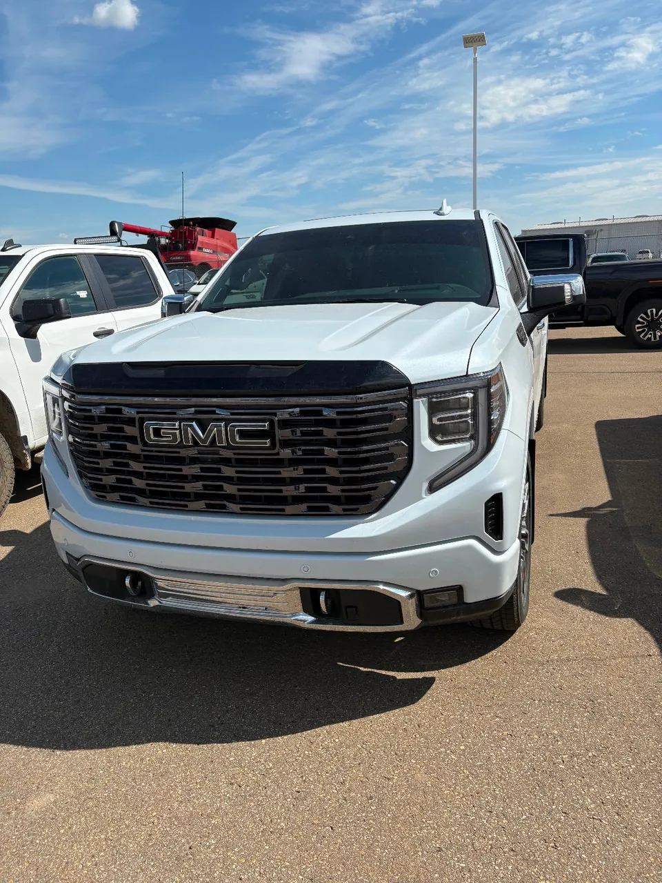 GMC Sierra 1500 2026 photo 2