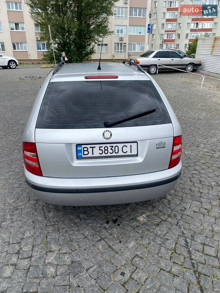 Skoda Fabia 2004 photo 5