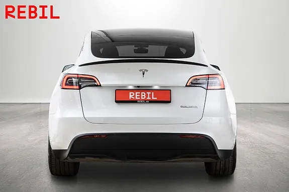 Tesla Model Y 2023 photo 5