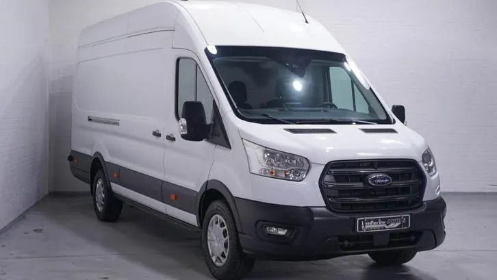 Ford Transit 2022 photo 2