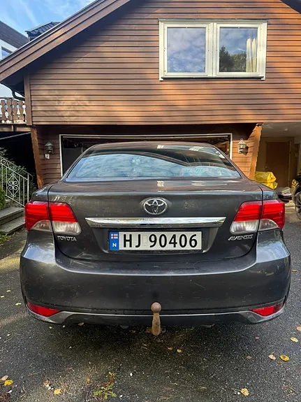 Toyota Avensis 2012 photo 5
