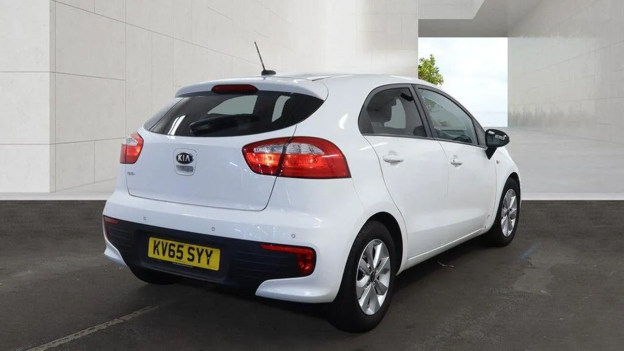 Kia Rio 2016 photo 4
