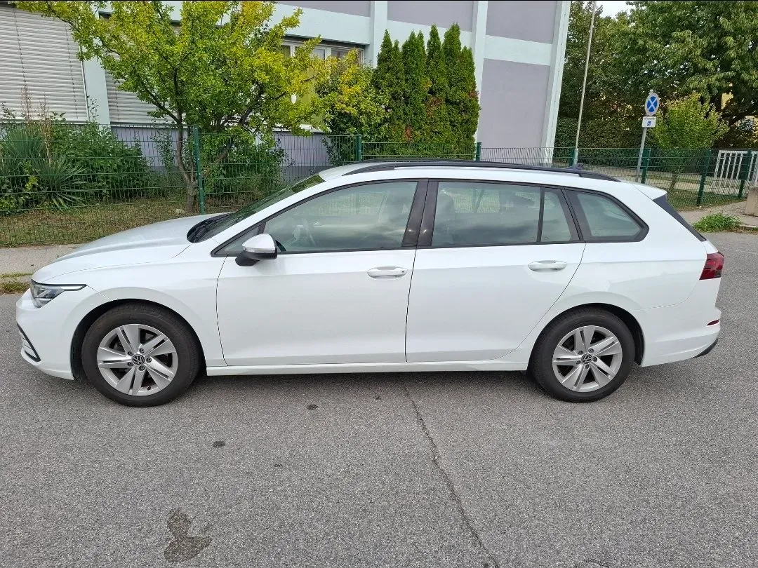 Volkswagen Golf 2022 photo 2