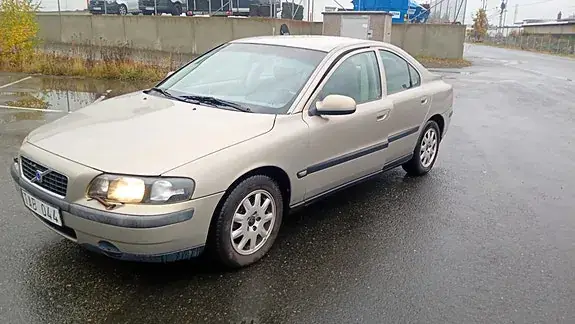 Volvo S60 2002 photo 2