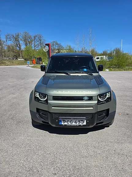 Land Rover Defender 110 2022 photo 3