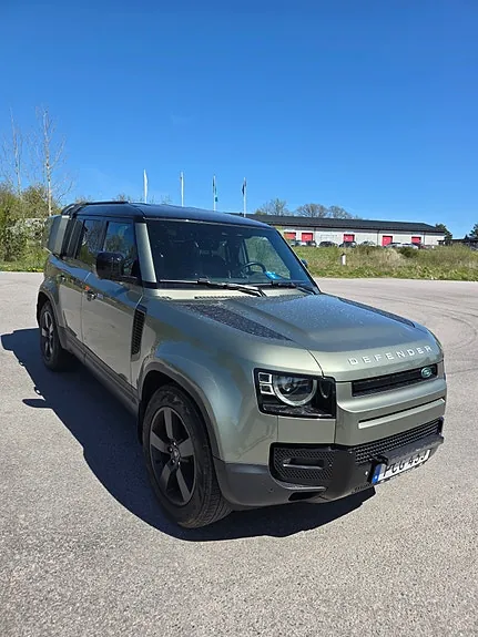 Land Rover Defender 110 2022 photo 2