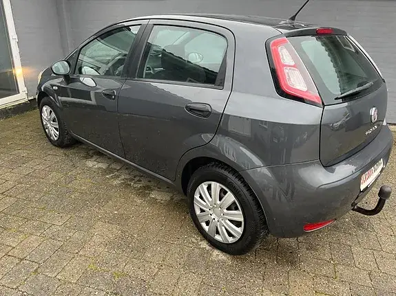 Fiat Punto 2012 photo 4