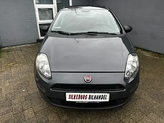 Fiat Punto 2012 photo 2