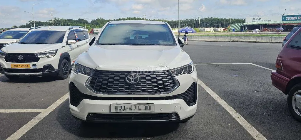 Toyota Innova Cross 2025 photo 5