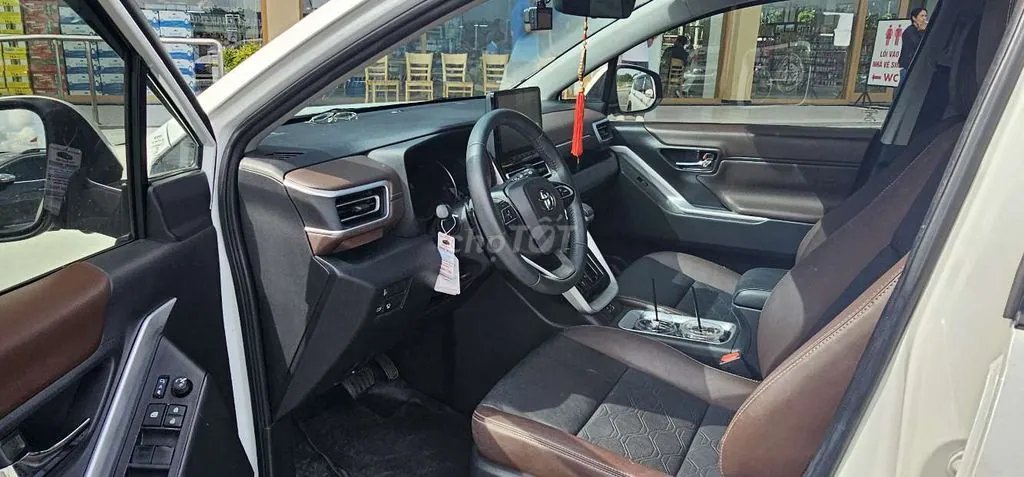 Toyota Innova Cross 2025 photo 2