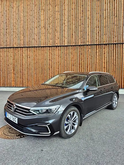 Volkswagen Passat 2020 photo 2