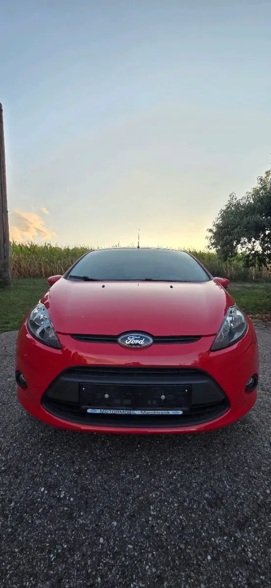Ford Fiesta 2011 photo 3