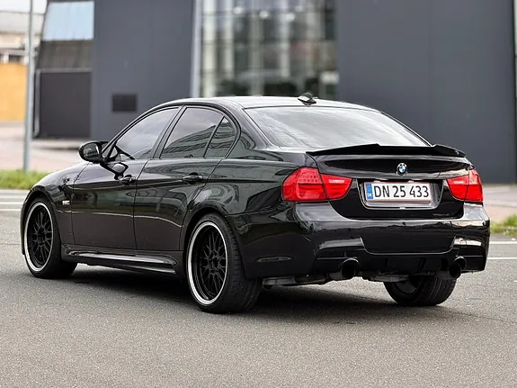 BMW 318D 2009 photo 5