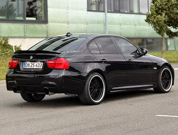 BMW 318D 2009 photo 4