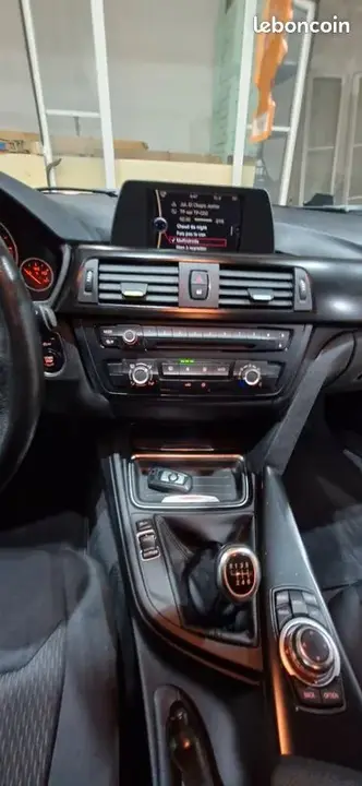 BMW 3 Series 2012 photo 3