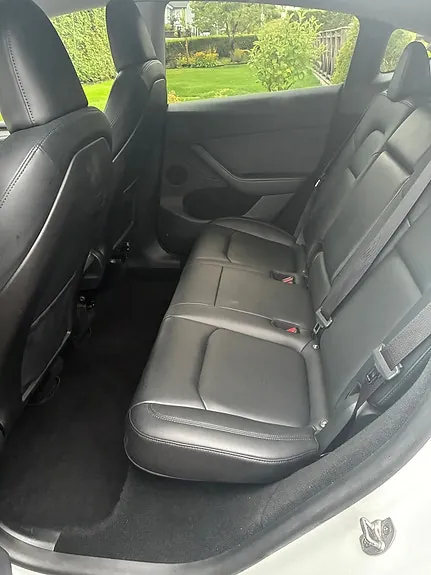 Tesla Model Y 2023 photo 4