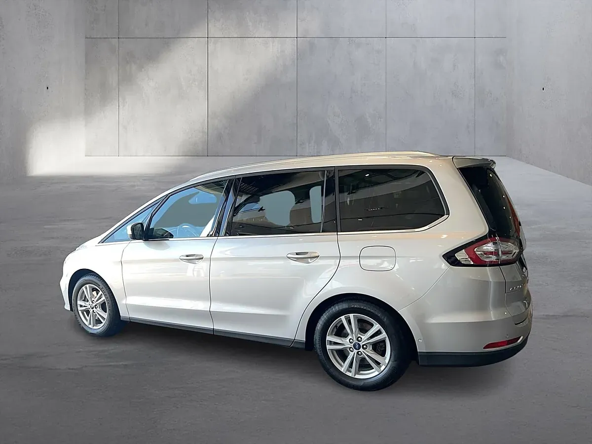 Ford Galaxy 2022 photo 3