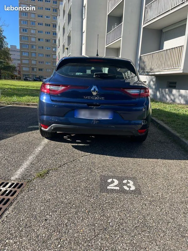 Renault Megane 2017 photo 2