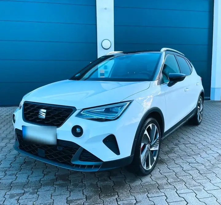 Seat Arona