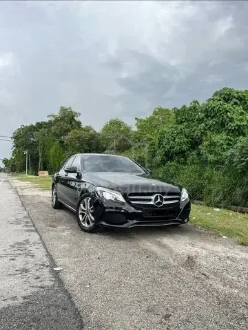 Mercedes-Benz C200