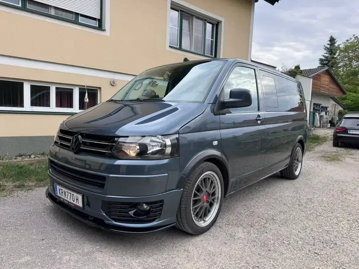 Volkswagen Caravelle