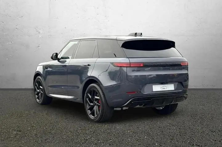 Land Rover Range Rover Sport photo 2