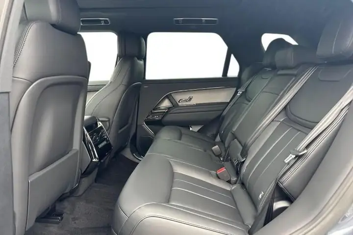 Land Rover Range Rover Sport photo 4