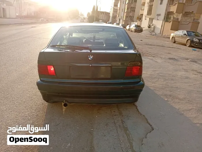 BMW 1 Series 2000 photo 5