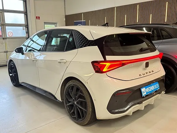 Cupra Born 2023 photo 4