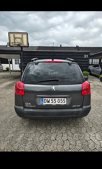 Peugeot 207 2009 photo 2