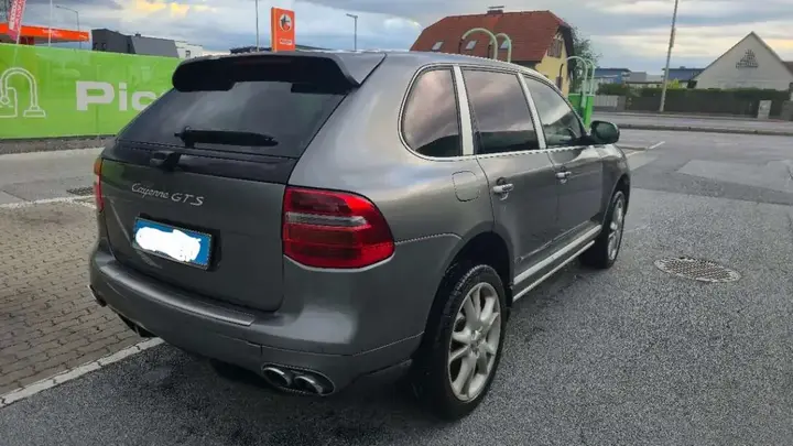Porsche Cayenne 2007 photo 2