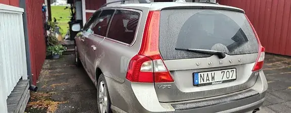 Volvo V70 2012 photo 4