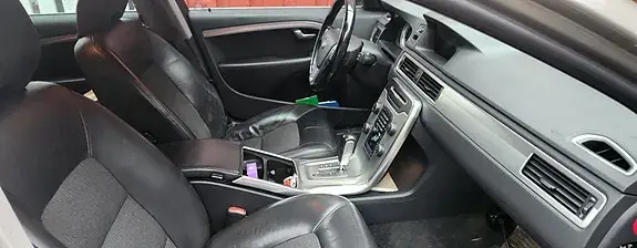 Volvo V70 2012 photo 5