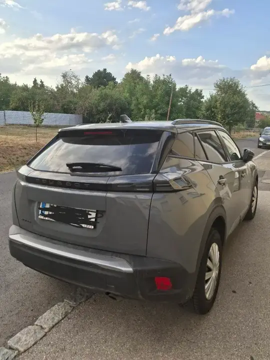 Peugeot 2008 2024 photo 3