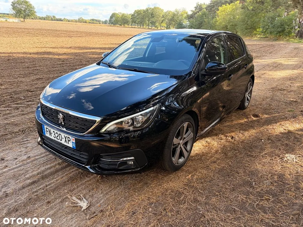 Peugeot 308 2020 photo 2