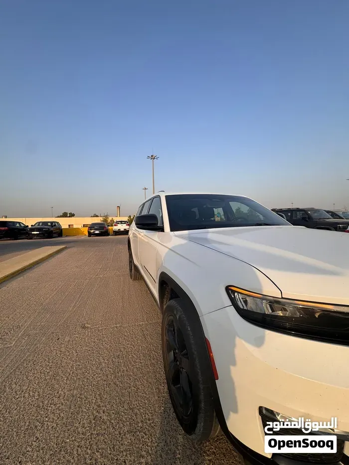 Jeep Grand Cherokee L 2024 photo 2