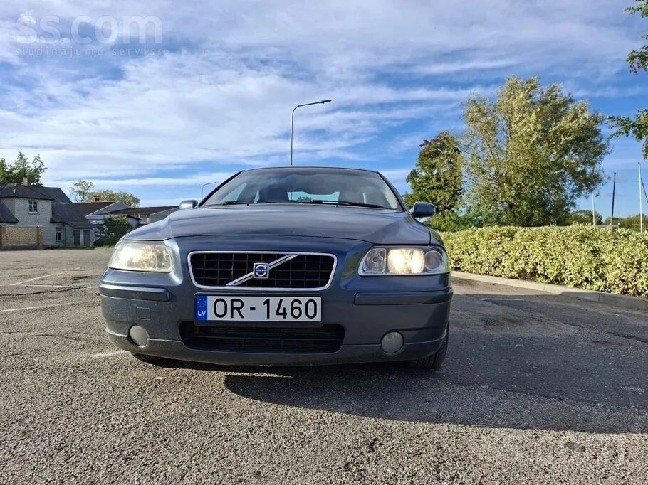 Volvo S60 2005 photo 2