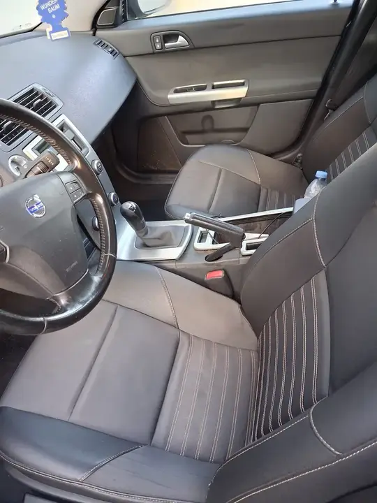 Volvo S40 2009 photo 2