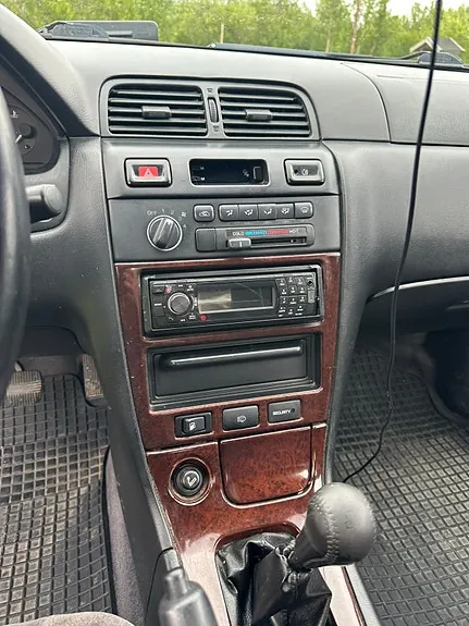 Nissan Maxima 1996 photo 4