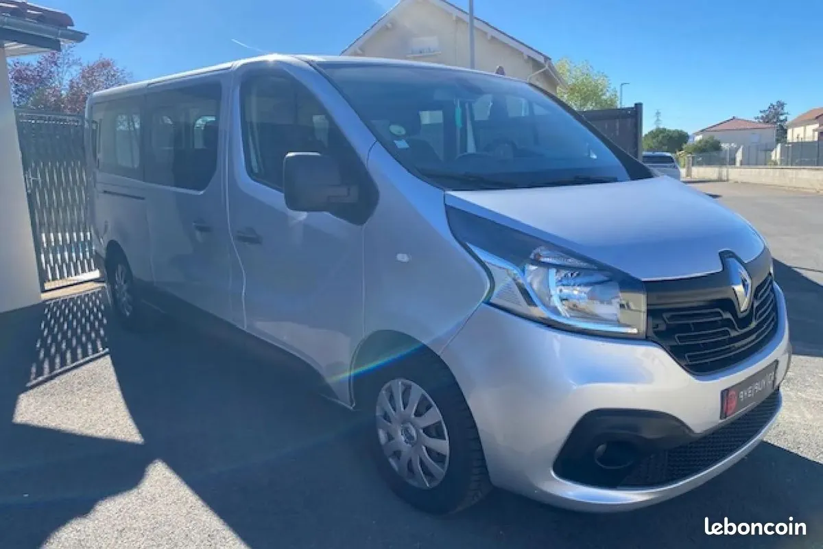 Renault Trafic 2016 photo 2