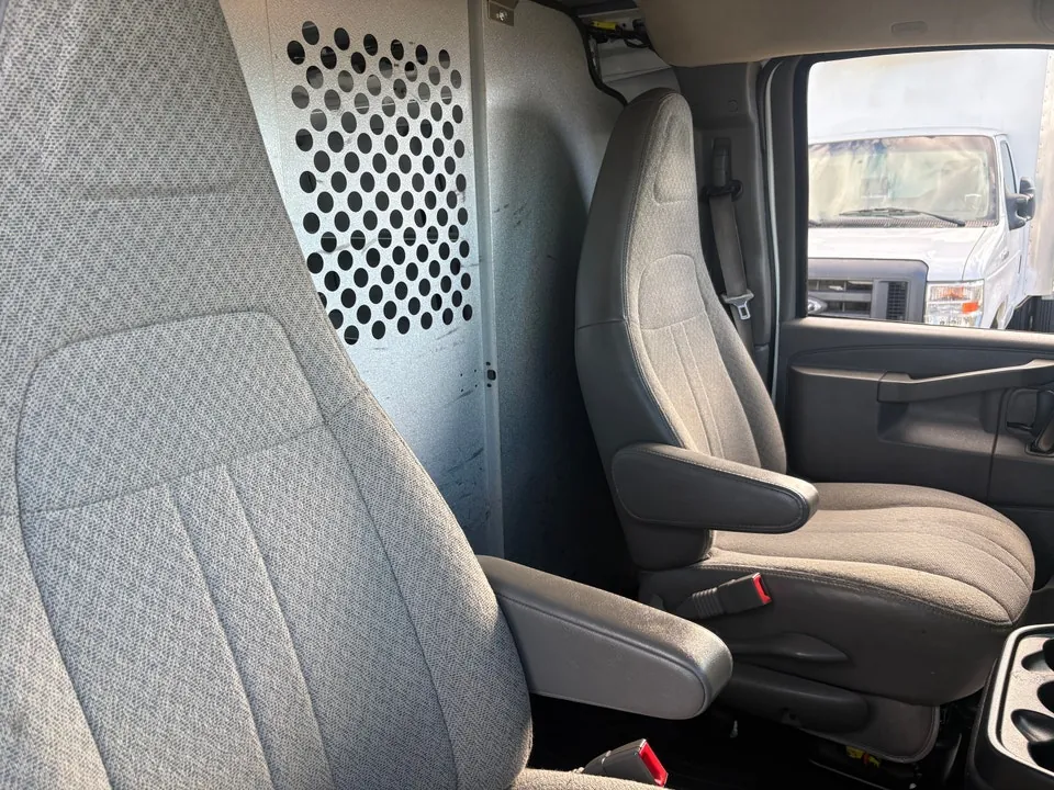 GMC Savana 2020 photo 4