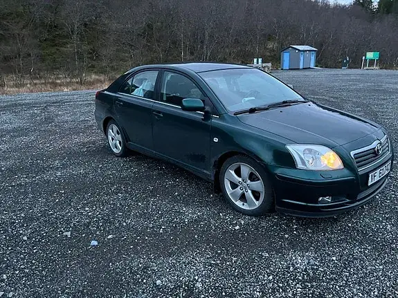 Toyota Avensis 2004 photo 5