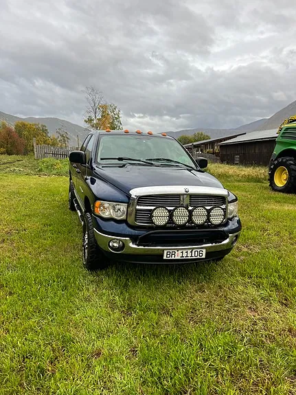 Dodge Ram 2004 photo 2