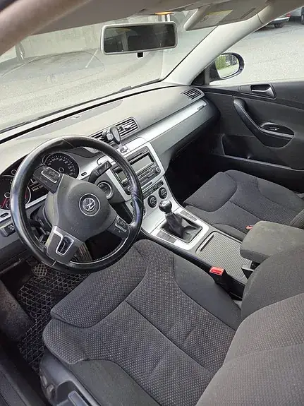 Volkswagen Passat 2010 photo 4