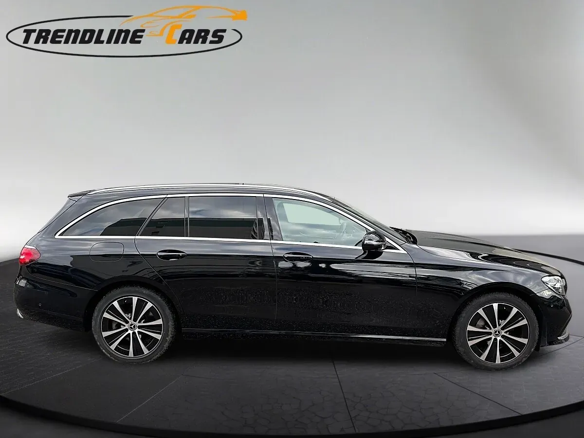 Mercedes-Benz E-Class 2022 photo 3