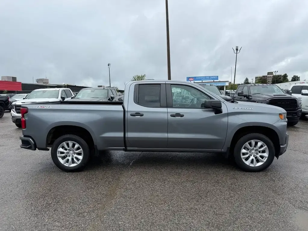Chevrolet Silverado 1500 2020 photo 2