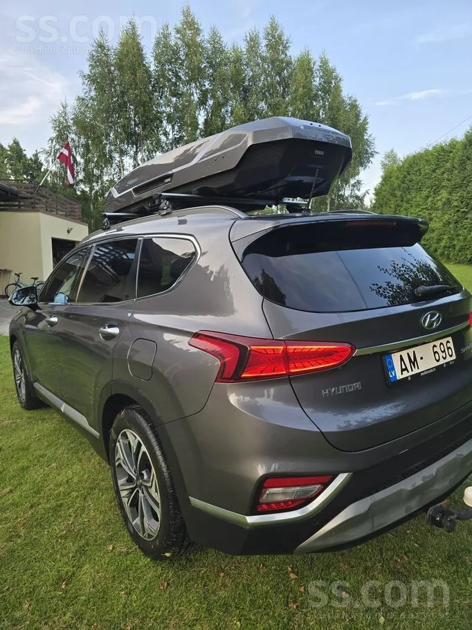 Hyundai Santa Fe 2019 photo 3