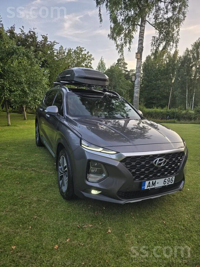 Hyundai Santa Fe 2019 photo 2
